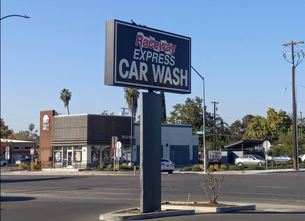 Cesar Chavez Blvd, Fresno